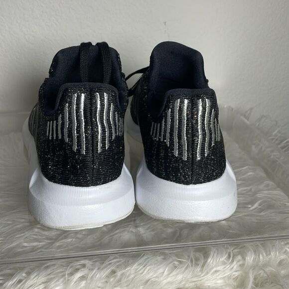 Adidas Women's Swift Run Sneaker | Black/Silver Metallic | size 8.5 - Picture 5 of 10
